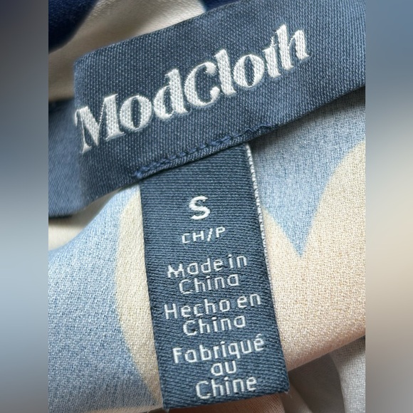 ModCloth sleeveless tank with neck bow. Size S. Navy with pop art yellow daisy - Picture 4 of 14